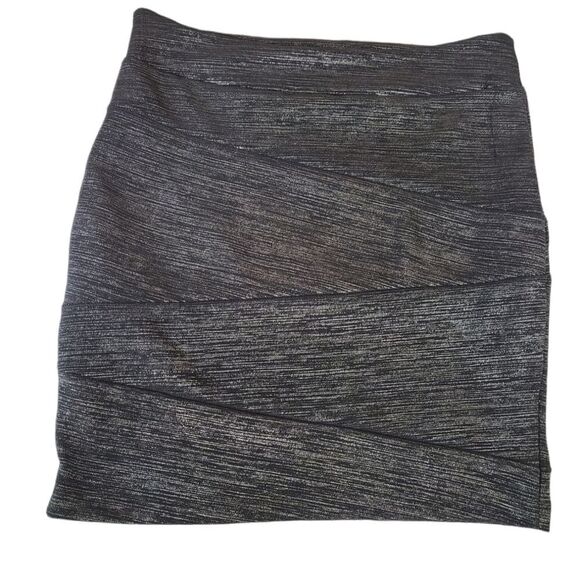 Iz Byer Gray Skirt Large Gray Bandeau style Stretch Metalic sheen NEW TAGS - Picture 1 of 3